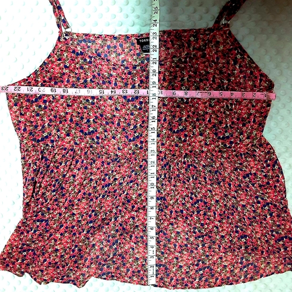 Torrid Pink Floral Top Adjustable Straps Size 3 Nwot - Picture 10 of 11